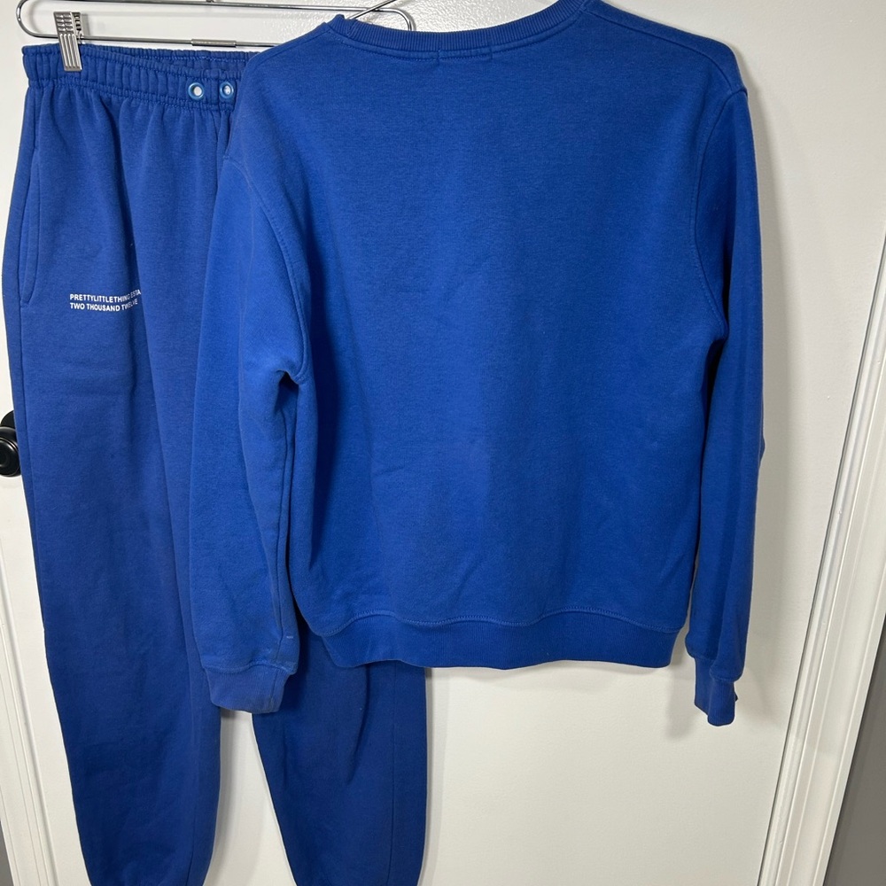 PRETTY LITTLE THING SWEAT OUTFIT